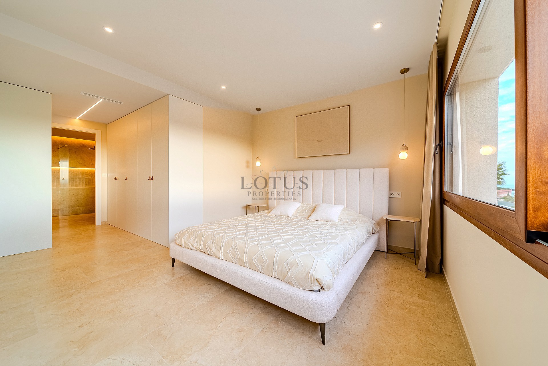 Luxury villa for sale in Altea with impressive views - Lotus Properties