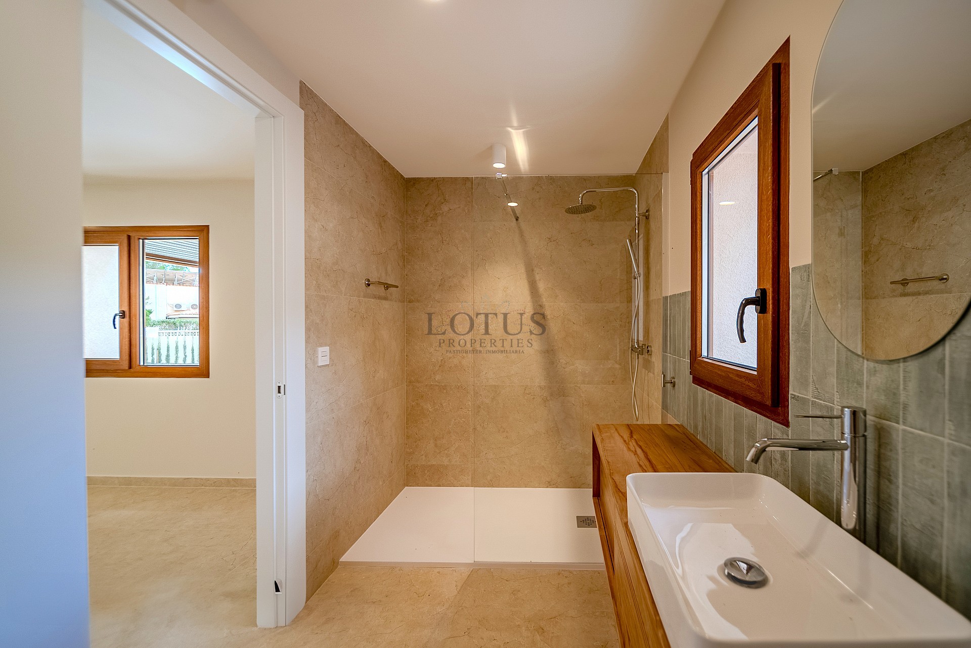 Luxury villa for sale in Altea with impressive views - Lotus Properties