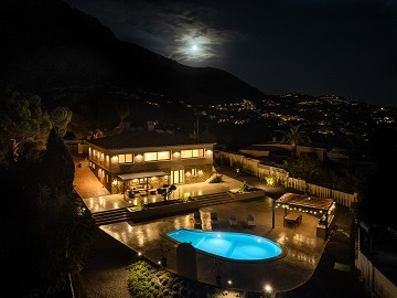 Lyxvilla till salu i Altea med imponerande utsikter - Lotus Properties