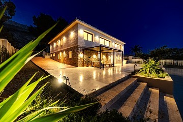 Lyxvilla till salu i Altea med imponerande utsikter - Lotus Properties
