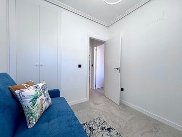 Helrenoverat parhus i det populära området La Zenia! - Lotus Properties