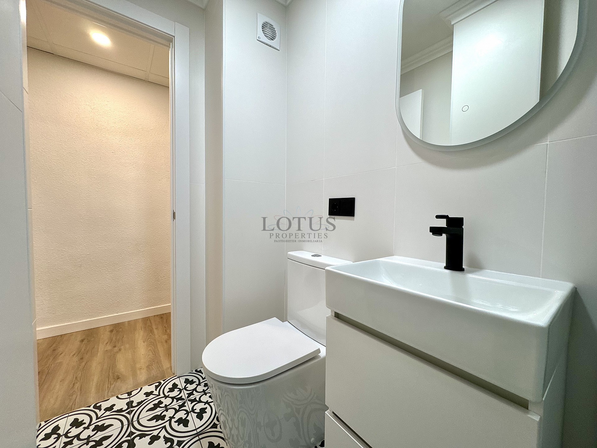 Renoverad med 3 sov, 200 m till havet  - Lotus Properties