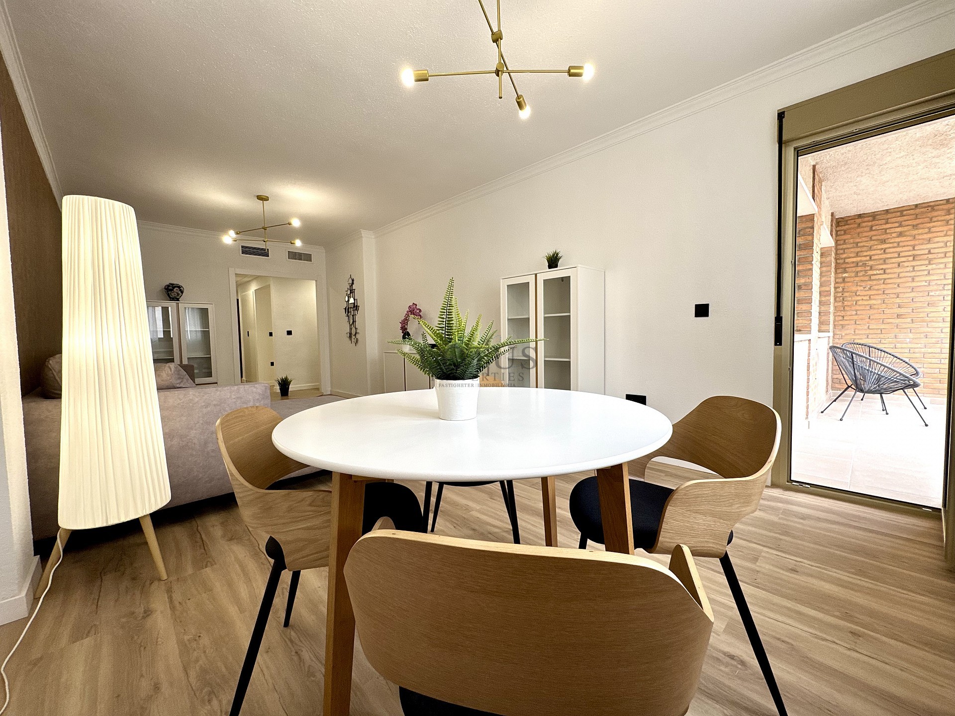 Renoverad med 3 sov, 200 m till havet  - Lotus Properties