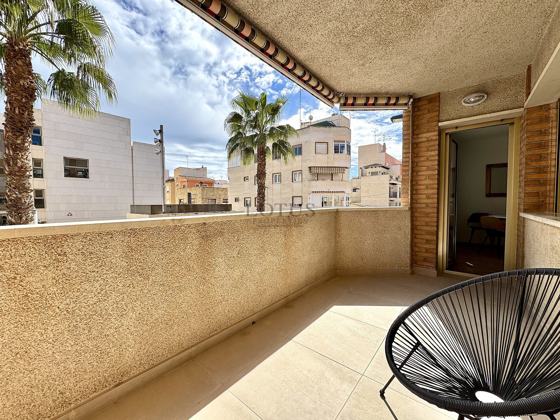 Renoverad med 3 sov, 200 m till havet  - Lotus Properties