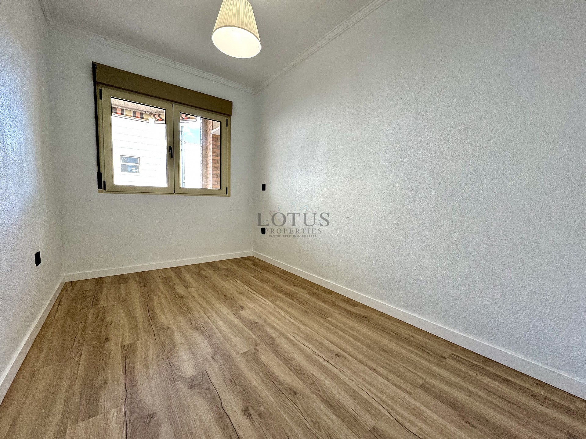 Renoverad med 3 sov, 200 m till havet  - Lotus Properties