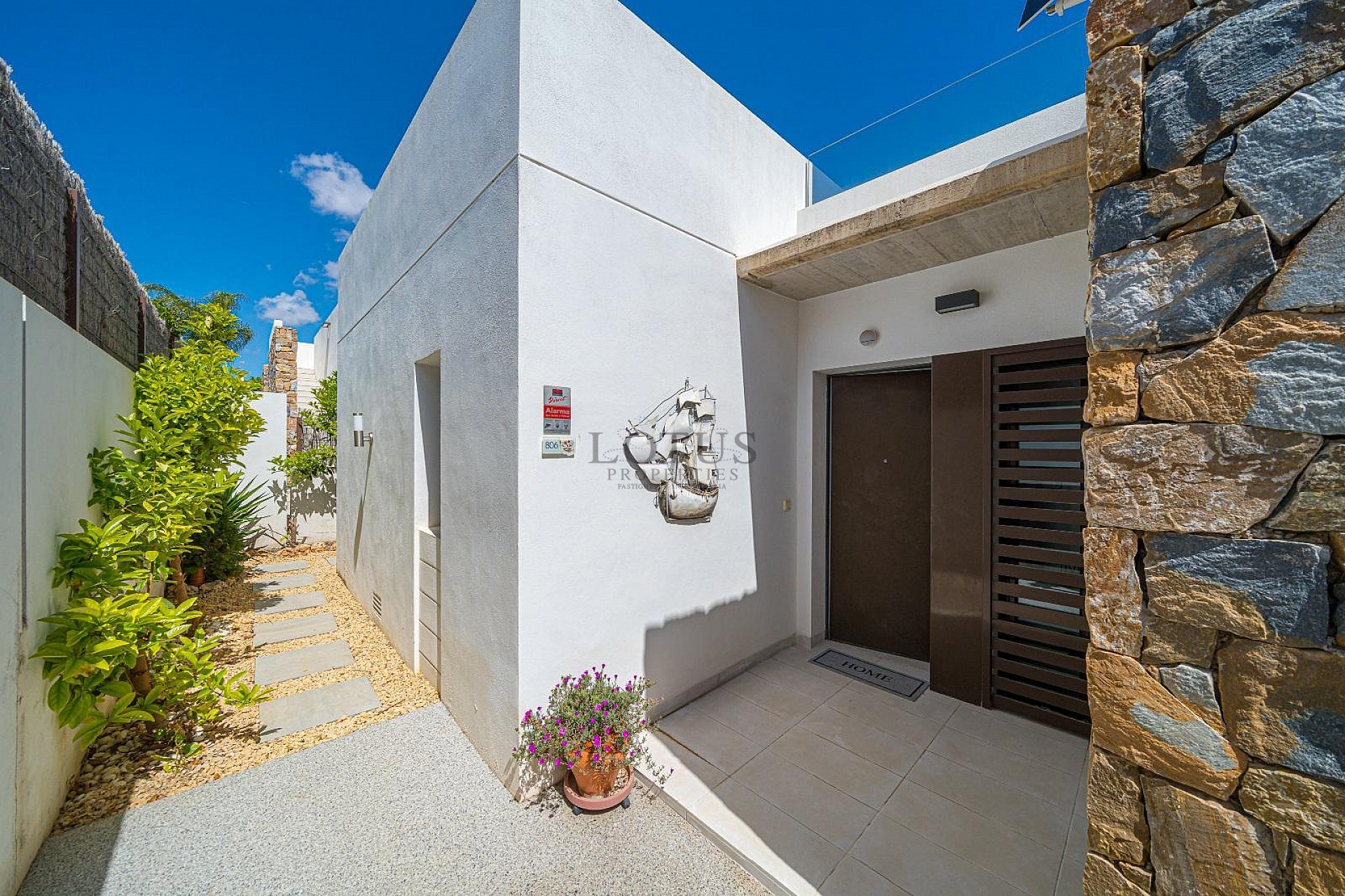 MODERN VILLA WITH 3 BEDROOMS AND 2 BATHROOMS - PRIVATE HEATED SALTWATER POOL - Lotus Properties
