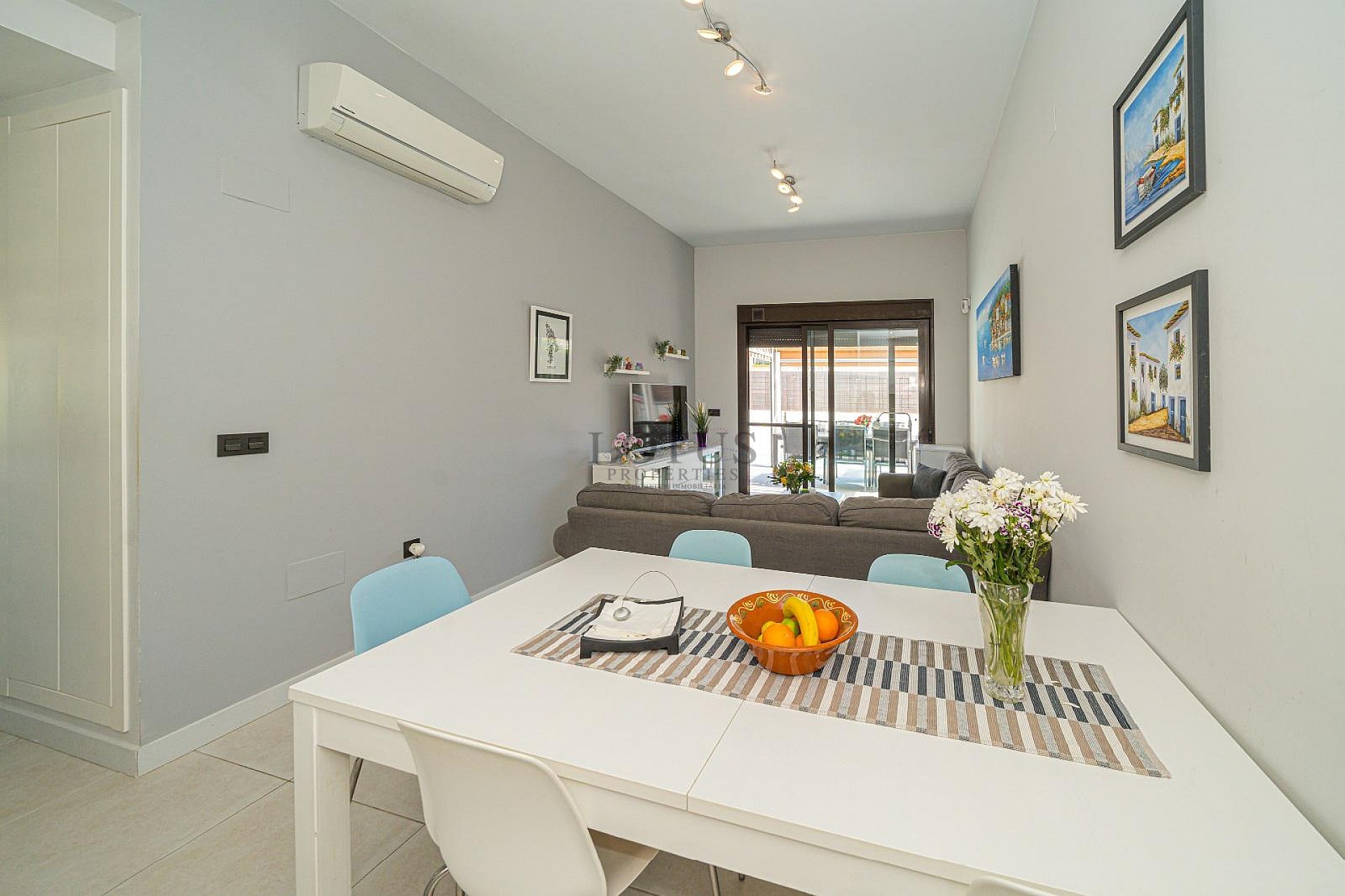 MODERN VILLA WITH 3 BEDROOMS AND 2 BATHROOMS - PRIVATE HEATED SALTWATER POOL - Lotus Properties