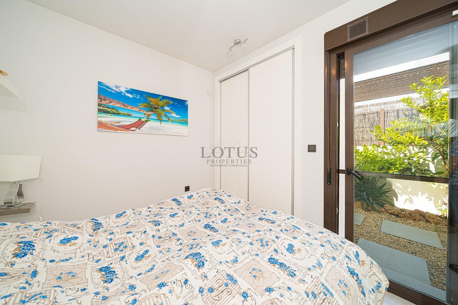 MODERN VILLA WITH 3 BEDROOMS AND 2 BATHROOMS - PRIVATE HEATED SALTWATER POOL - Lotus Properties