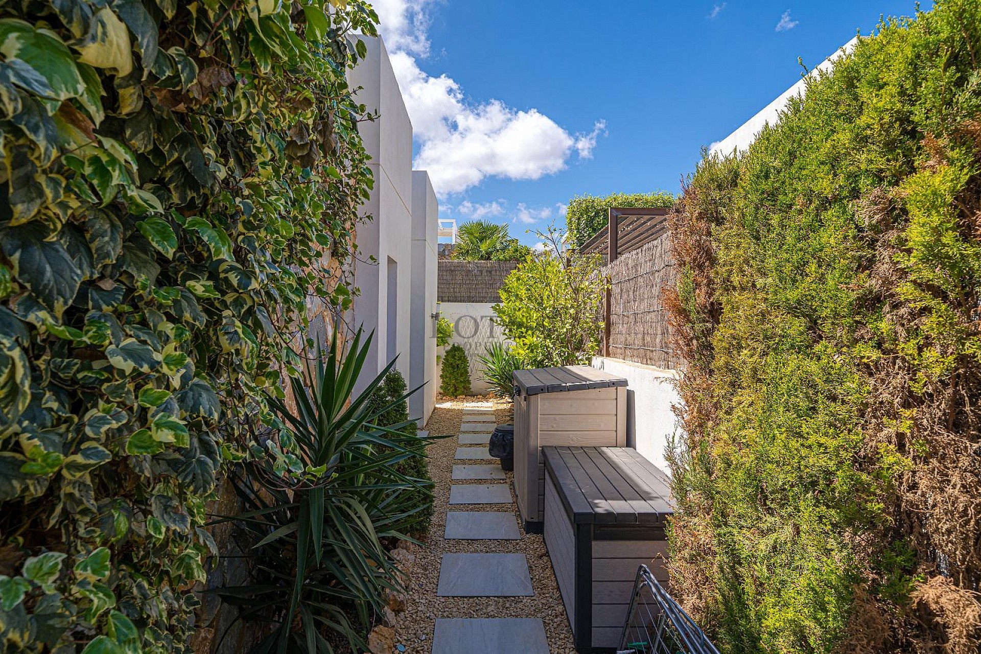 MODERN VILLA WITH 3 BEDROOMS AND 2 BATHROOMS - PRIVATE HEATED SALTWATER POOL - Lotus Properties