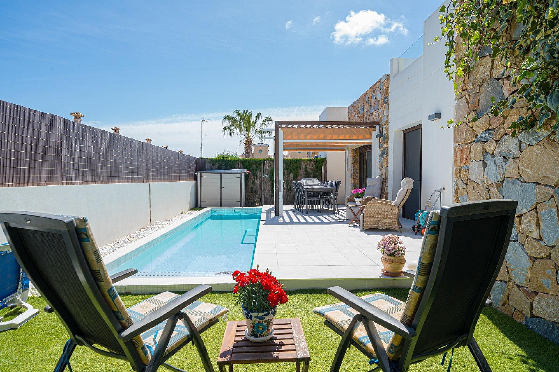 MODERN VILLA WITH 3 BEDROOMS AND 2 BATHROOMS - PRIVATE HEATED SALTWATER POOL - Lotus Properties