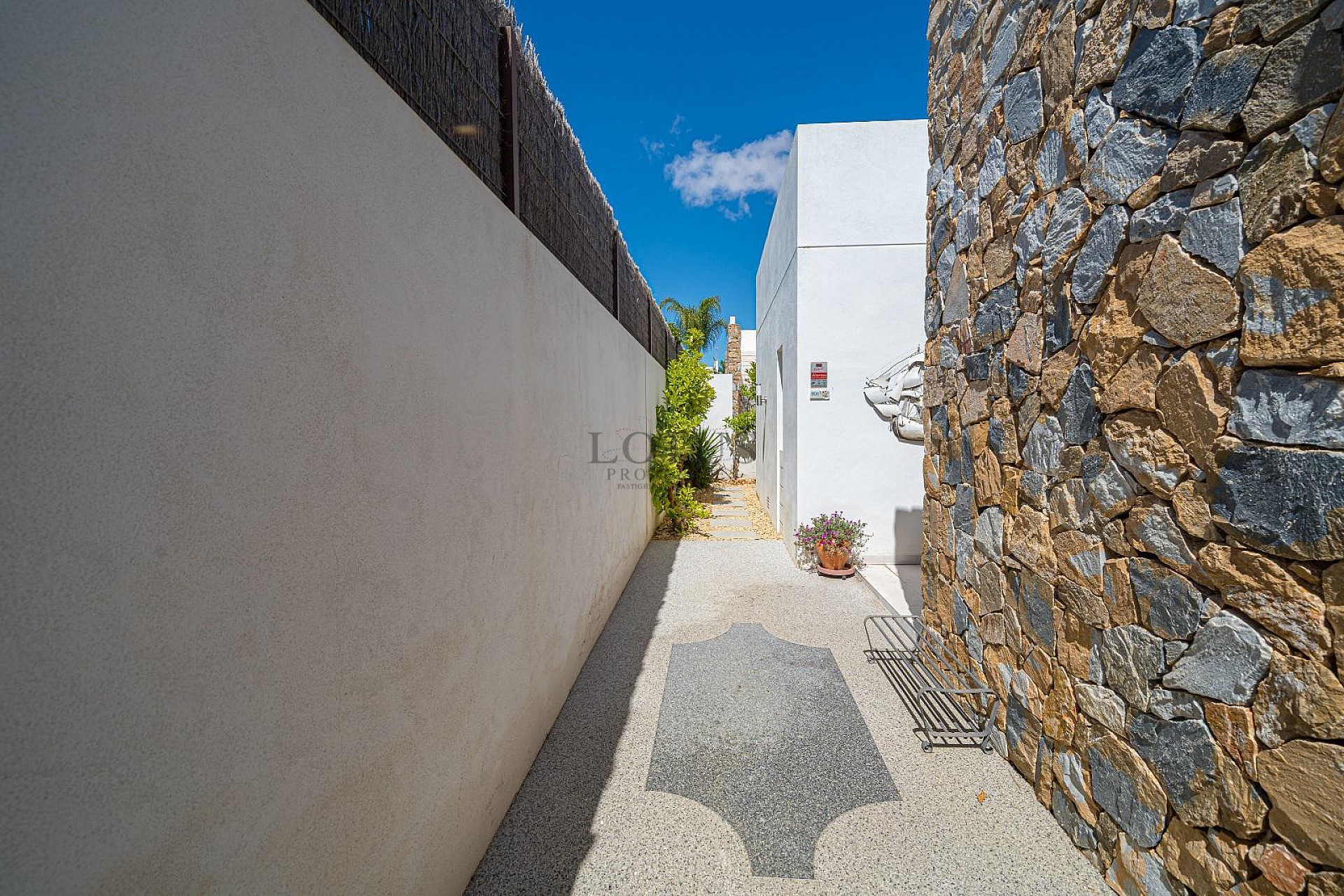 MODERN VILLA WITH 3 BEDROOMS AND 2 BATHROOMS - PRIVATE HEATED SALTWATER POOL - Lotus Properties