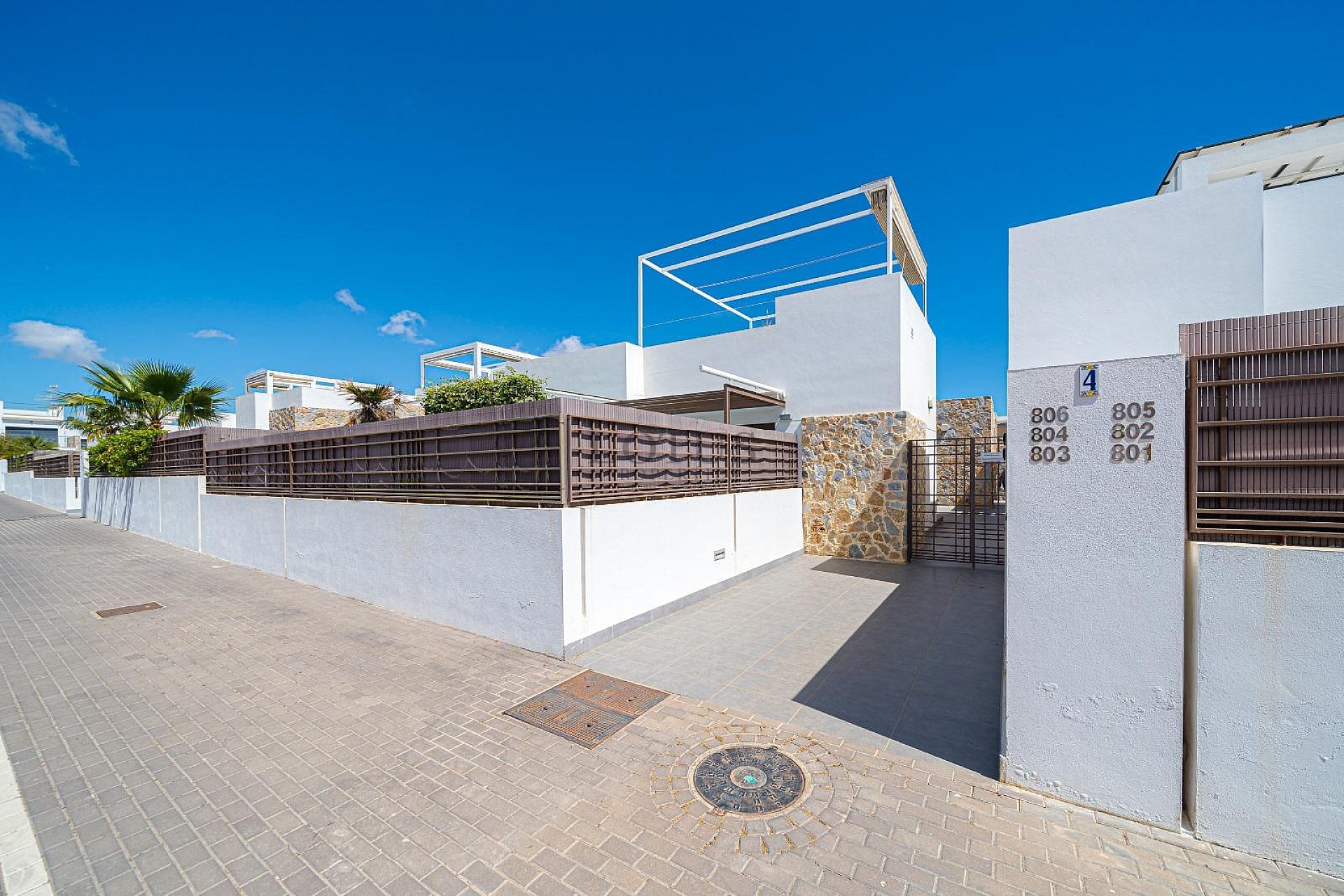 MODERN VILLA WITH 3 BEDROOMS AND 2 BATHROOMS - PRIVATE HEATED SALTWATER POOL - Lotus Properties