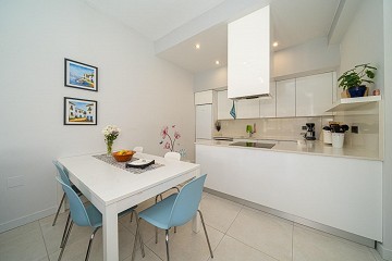 MODERNE VILLA MET 3 SLAAPKAMERS EN 2 BADKAMERS - PRIVÉ VERWARMD ZOUTWATERZWEMBAD - Lotus Properties