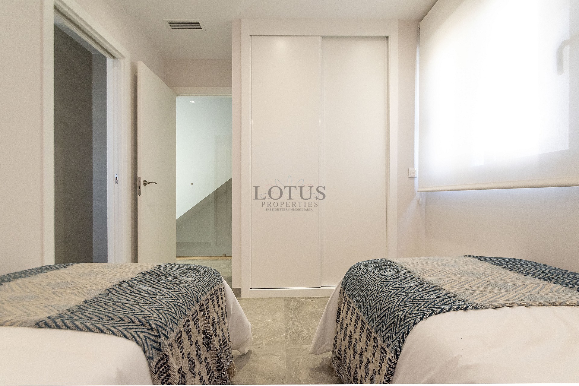 New construction of 6 magnificent villas in the fantastic Pilar de la Horadada - Lotus Properties