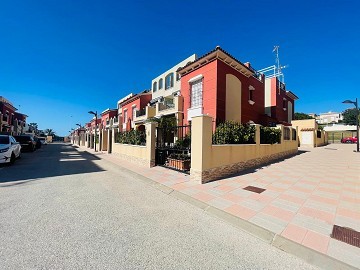 Fantastisch mooi hoekappartement op de begane grond in Altos de la Bahia XI, vlak bij het zwembad! - Lotus Properties
