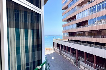FANTASTISK LÄGENHET 30 METER TILL HAVET - Lotus Properties