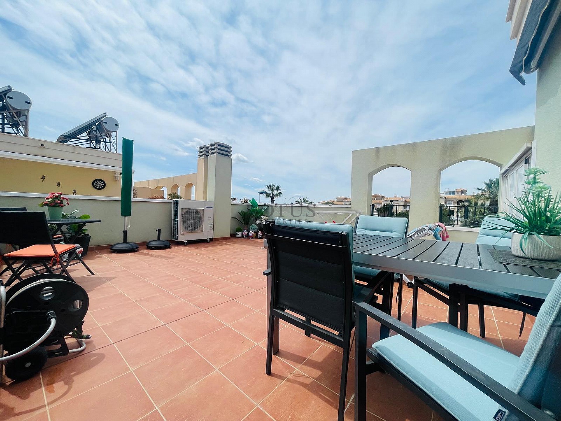 Super bonito ático con azotea en ubicación suroeste en Altos de la Bahía XI - Lotus Properties