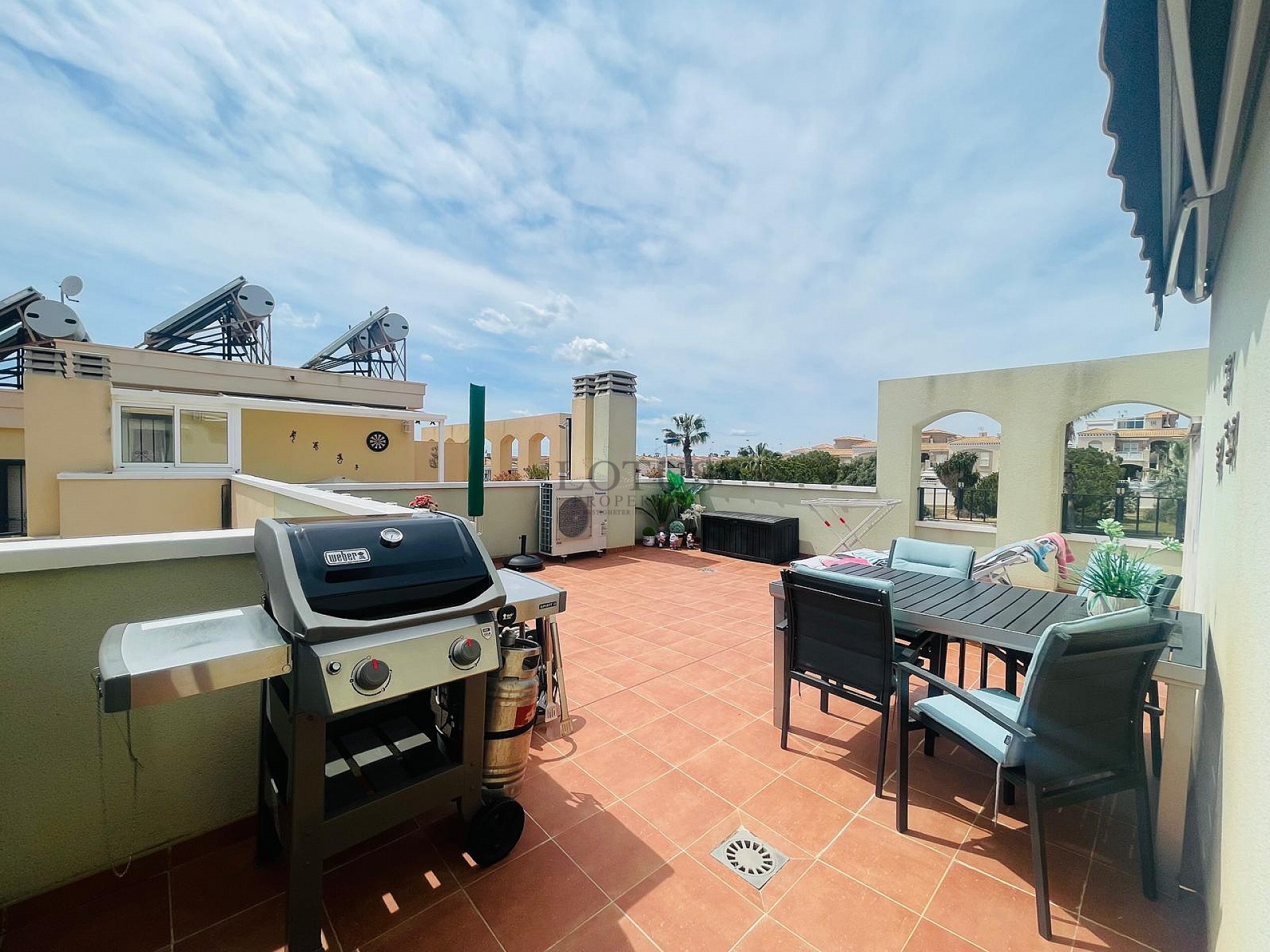 Super bonito ático con azotea en ubicación suroeste en Altos de la Bahía XI - Lotus Properties