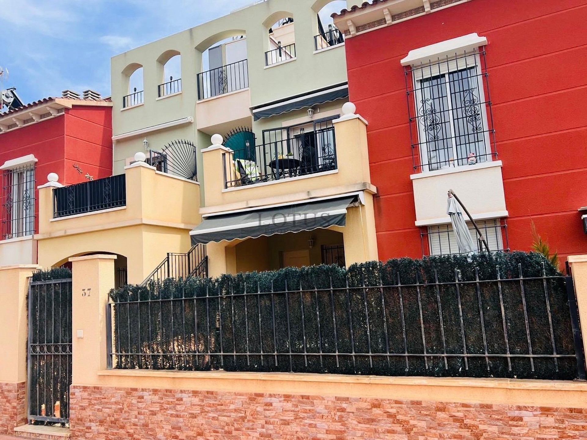 Super bonito ático con azotea en ubicación suroeste en Altos de la Bahía XI - Lotus Properties