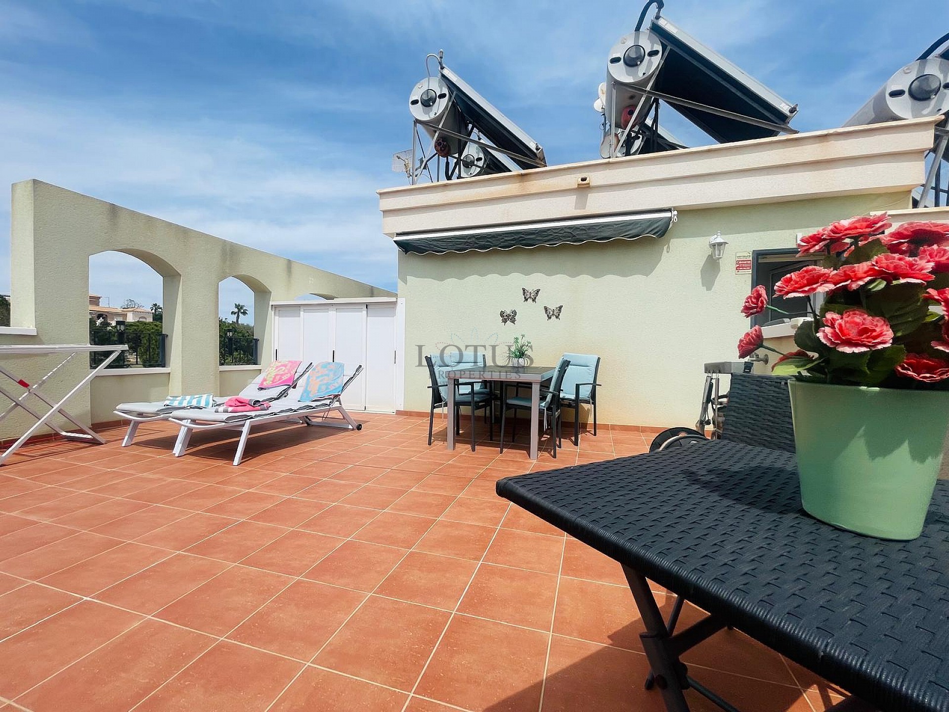 Super bonito ático con azotea en ubicación suroeste en Altos de la Bahía XI - Lotus Properties