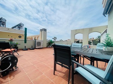 Supermooi penthouse met dakterras op zuidwestelijke locatie in Altos de la Bahia XI - Lotus Properties