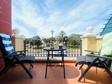 Supermooi penthouse met dakterras op zuidwestelijke locatie in Altos de la Bahia XI - Lotus Properties