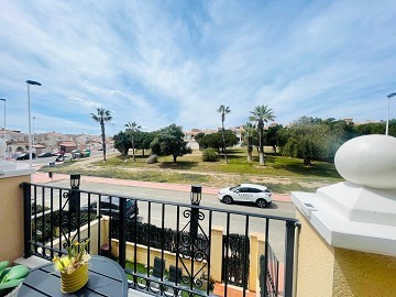 Supermooi penthouse met dakterras op zuidwestelijke locatie in Altos de la Bahia XI - Lotus Properties