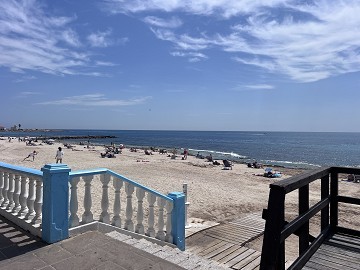 Korte termijn verhuur op 60 meter van Playa Los Locos - Lotus Properties