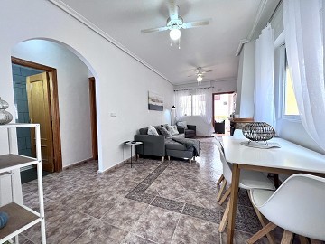 Prachtige hoekwoning op de begane grond in Los Altos - Lotus Properties