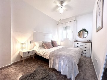 Prachtige hoekwoning op de begane grond in Los Altos - Lotus Properties
