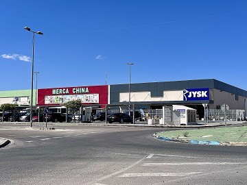 Prachtige hoekwoning op de begane grond in Los Altos - Lotus Properties