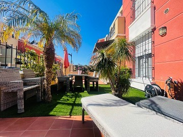 Fantastisch mooi hoekappartement op de begane grond in Altos de la Bahia XI, vlak bij het zwembad! - Lotus Properties