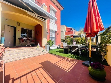 Fantastisch mooi hoekappartement op de begane grond in Altos de la Bahia XI, vlak bij het zwembad! - Lotus Properties