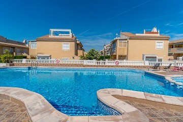 Ático en Bravomar 6 con solárium privado con vistas al mar - Lotus Properties