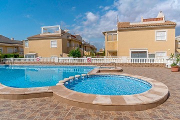 Ático en Bravomar 6 con solárium privado con vistas al mar - Lotus Properties