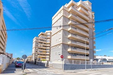 Nice 2 bedroom apartment in Nueva Torrevieja with pool view - Lotus Properties