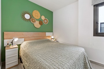 FANTÁSTICO PISO DE 3 DORMITORIOS A TAN SOLO 90 METROS DE LA PLAYA DEL CURA EN TORREVIEJA CON PISCINA - Lotus Properties