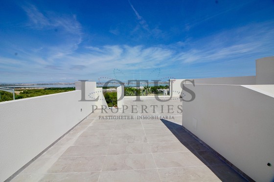 Mark & Dakdekkers met 3 Slaapkamers - Los Balcones  - Lotus Properties