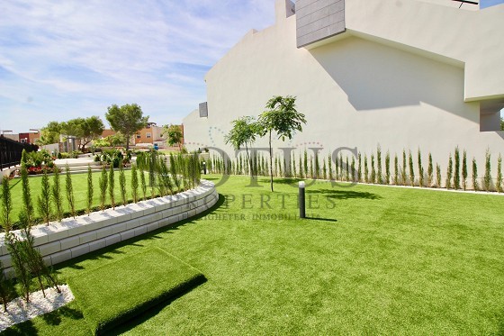 Mark & Dakdekkers met 3 Slaapkamers - Los Balcones  - Lotus Properties