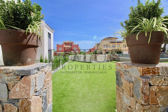 Mark & Dakdekkers met 3 Slaapkamers - Los Balcones  - Lotus Properties