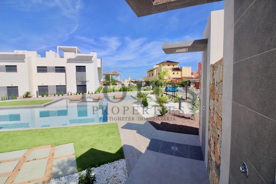 Mark & Dakdekkers met 3 Slaapkamers - Los Balcones  - Lotus Properties