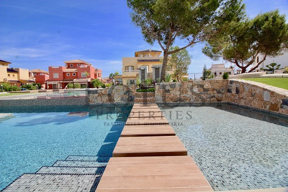 Mark & Dakdekkers met 3 Slaapkamers - Los Balcones  - Lotus Properties