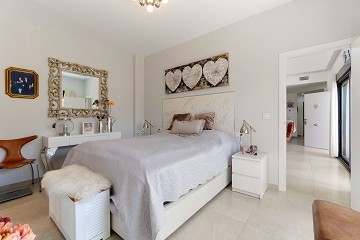 Fantastische moderne villa in Daya Nueva met privézwembad - Lotus Properties