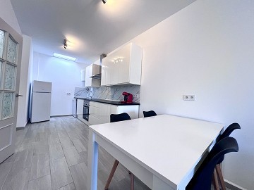 Onlangs gerenoveerd gelijkvloers herenhuis in Torreta - Lotus Properties