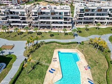 MODERN TAKVÅNING MED FANTASTISK HAVSUTSIKT OCH STOR PRIVAT TAKTERRASS. - Lotus Properties