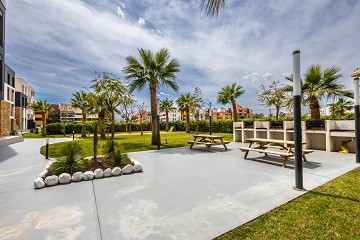 MODERN TAKVÅNING MED FANTASTISK HAVSUTSIKT OCH STOR PRIVAT TAKTERRASS. - Lotus Properties