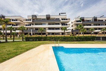 MODERN TAKVÅNING MED FANTASTISK HAVSUTSIKT OCH STOR PRIVAT TAKTERRASS. - Lotus Properties