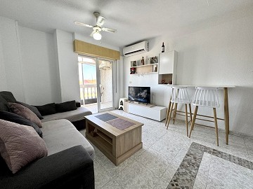 APPARTEMENT MET 3 SLAAPKAMERS EN ZIJKANT UITZICHT OP ZEE OP SLECHTS 450 M VAN PLAYA DEL CURA. - Lotus Properties