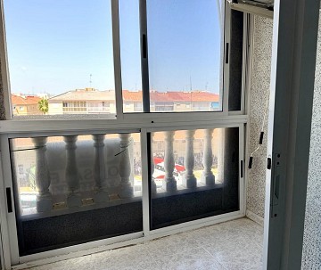 APPARTEMENT MET 3 SLAAPKAMERS EN ZIJKANT UITZICHT OP ZEE OP SLECHTS 450 M VAN PLAYA DEL CURA. - Lotus Properties