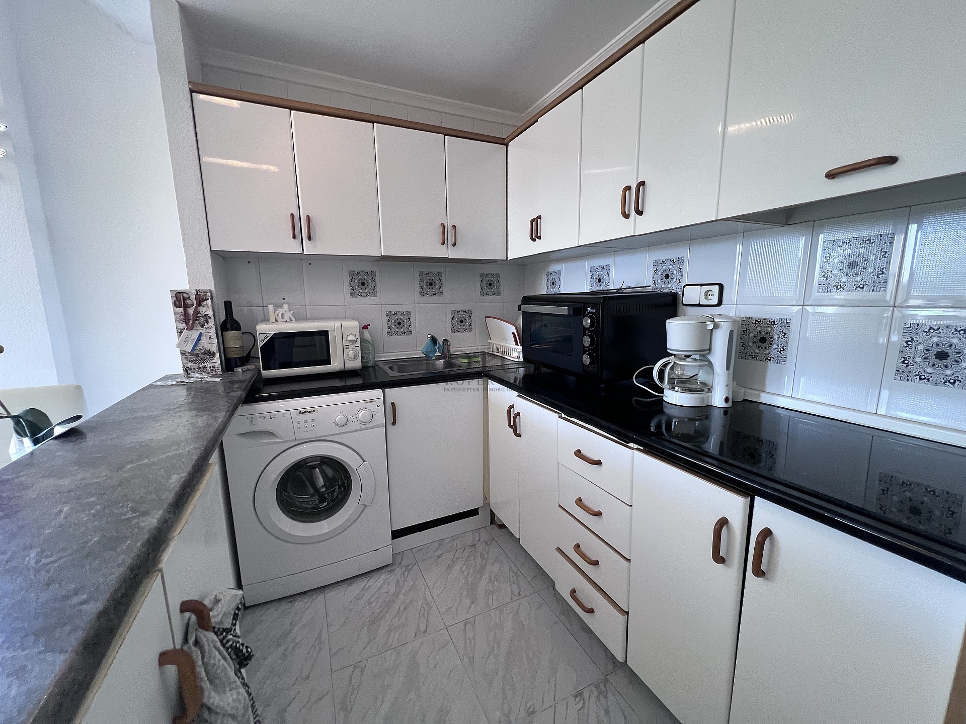 Centralt belägen lägenhet i torrevieja  - Lotus Properties